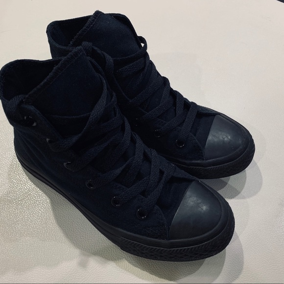 SOLD Converse Chuck Taylor High Tops Kids Sneaker Black - Picture 3 of 8